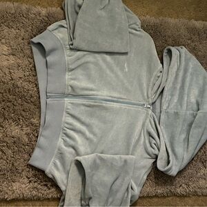 PrettyLittleThing Gray Crop Top